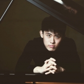 Yuhang Li Head shot
