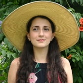 Magdalyn Paraggio Head shot
